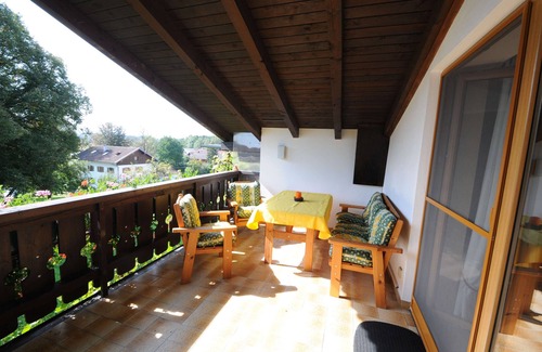 Seeon-Seebruck Apartamento | Apartamento No. 1 con balcón orientado al sur, 130 metros cuadrados para 6 personas.