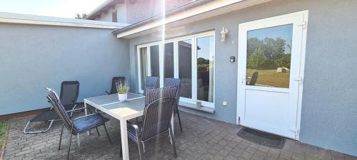 Ribnitz-Damgarten Apartamento | Ferienwohnung Ostseestille am Bodden mit Kamin