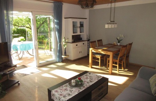 Bad Konig Apartamento | Ferienwohnung Obstgarten