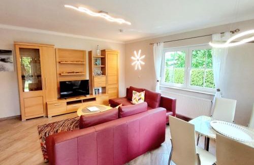 Dargen Apartamento | Ferienwohnung OTTOSIN mit Terrasse und Garten