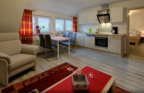 Untermunstertal Apartamento | Ferienwohnung Panoramablick im Haus Bergblick