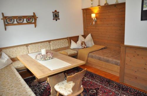 Schlitters Apartamento | Ferienwohnung Pezzei