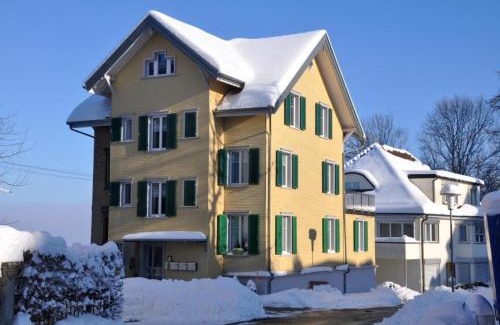 Wolfhalden Apartamento | Ferienwohnung Rätia