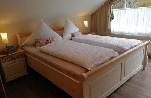 Burg Apartamento | Ferienwohnung Rivaner