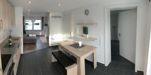 Rinteln Apartamento | Ferienwohnung Rinteln - 4 Sterne - Im Kleinen Löök - 55 qm - 2 x TV - Terrasse - max 2 Erw und 1 Kind - Barrierearm TOP