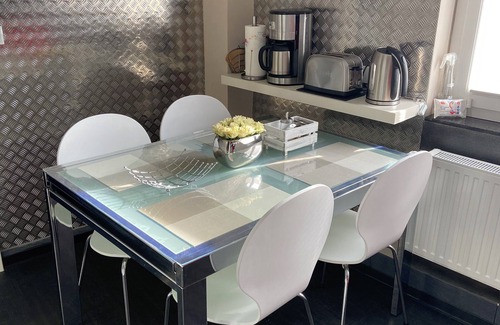 Schonebeck Apartamento | Ferienwohnung Sarah für 9 Personen