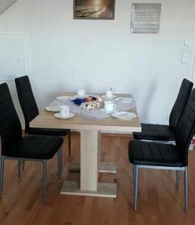 Nordseebad Burhave Apartamento | Ferienwohnung Schäfer Deichgraf