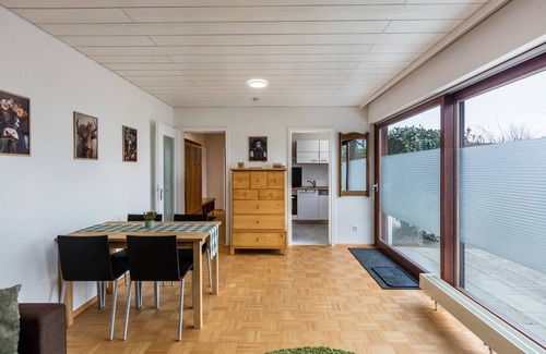 Otlingen Apartamento | 'Ferienwohnung Schwarzwaldblick' con vistas a la montaña, terraza privada y jardín