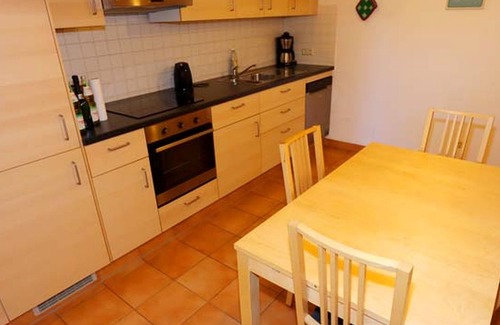 Loffingen Apartamento | Apartamento planta baja del granero, 1 salón / dormitorio, máx. 4 personas