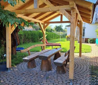 Fladungen Apartamento | Ferienwohnung Spatzennest