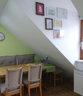 Fladungen Apartamento | Ferienwohnung Spatzennest