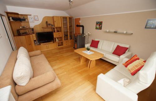 Gaming Apartamento | Ferienwohnung Steiner Gertrude