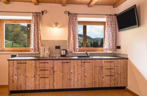Avelengo Apartamento | Ferienwohnung Stockrose Nusserhof