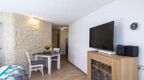 Schalkenmehren Apartamento | Ferienwohnung Studio Vulkanhöhe - im Maarberg Resort - in Schalkenmehren am See