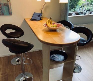 Haiger Apartamento | Ferienwohnung Tulpenweg mit Kaminofen