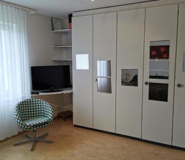 Rudolfstetten-Friedlisberg Cama Y Desayuno | Ferienwohnung und B&B Chasa Janett