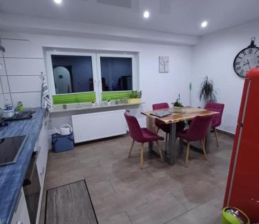 Hinterweidenthal Apartamento | Ferienwohnung Unterm Rappenfels