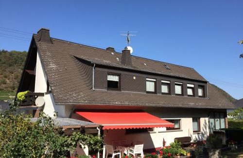 Oberfell Apartamento | Ferienwohnung Unter dem Schild