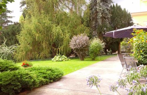 Niederloßnitz Apartamento | Ferienwohnung unterm Wasserturm