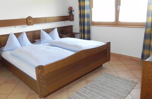 Neumagen-Dhron Cama Y Desayuno | Ferienwohnung Veilchen für 2 Pers. und 2 Schlafzim - Landhaus Mosel / Haus Berghof