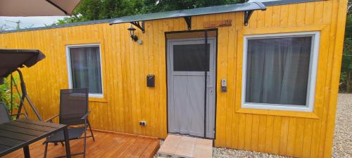 Neustrelitz Apartamento | Ferienwohnung Viona