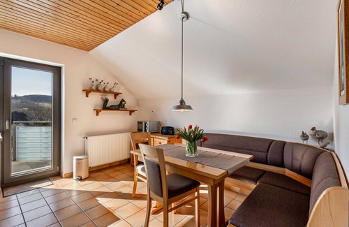 Eslohe Apartamento | Ferienwohnung Vista-Homert para hasta 4 personas, con balcón.