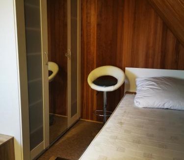 Darmstadt-Eberstadt Casa | Ferienwohnung Zimmer