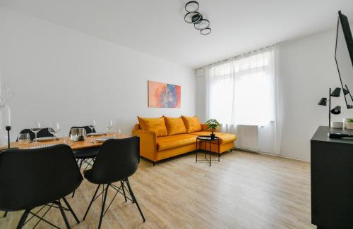 Cottbus Apartamento | Ferienwohnungen am Theater - modern, zentral und ruhig mit Küche, Waschtrockner, Netflix, Wlan und Parkplatz- 2 Zimmer, 52 qm