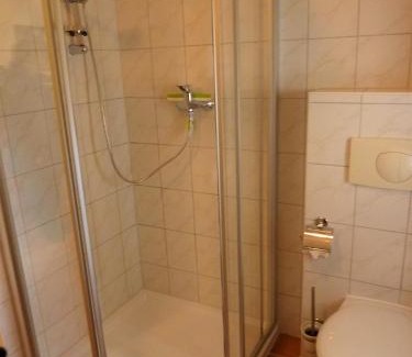 Burg Apartamento | Ferienwohnungen An den Linden