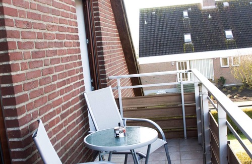 Neue Tiefe Apartamento | Ferienwohnungen Neue Tiefe - Wohnung Kleiderbügel