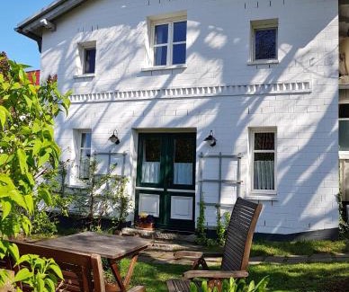 Thiessow Apartamento | Ferienwohnungen Unter den Linden