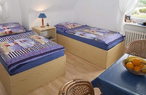 Neumuhlen-Dietrichsdorf Apartamento | Ferienzimmer Kemmet - twin room, shared shower or bath