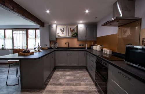 Hele Casa | Fern Cottage at Hewish Mill
