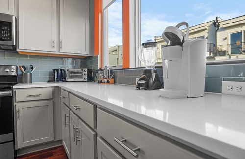 Katie Hill Neighborhood Casa | Fern Haven 13 – Sleeps 6 – Perfect Family Retreat