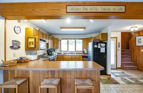 Old Timberline Casa | Fern Hollow - 557 Fern LanennFern Hollow - Hot Tub, Wood Fireplace, Dog Friendly
