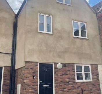 King's Lynn Apartamento | Fern House - by Shortstays4u A Modern 2 bedroom Townhouse with free parking in the town centre!