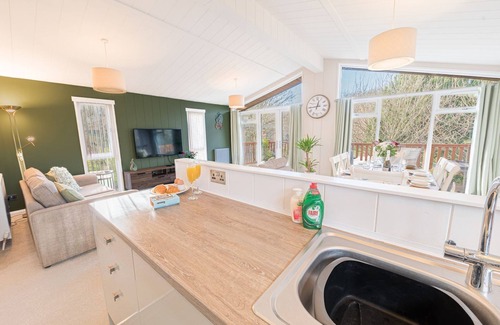 Allithwaite Cabaña | FERN LODGE, family friendly, character holiday cottage in Cartmel