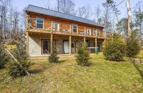 McArthur Casa | Fern Woods A modern take on Hocking Hills cabins