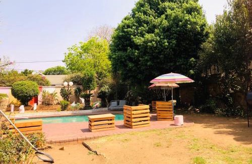 Greater Johannesburg Metropolitan Area Casa | Ferndale guesthouse and party venue