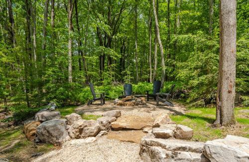 Oakland Casa | Ferndale: New, Lake Access w. Dock Slip, Hot Tub, Dogs OK