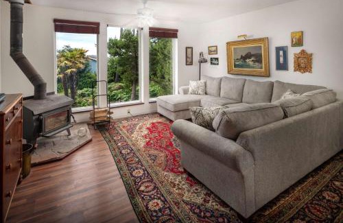 Gleneden Beach Casa | Fernglen Forested Beach Retreat