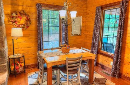 Millersburg Casa | Ferngully Creek Cabins
