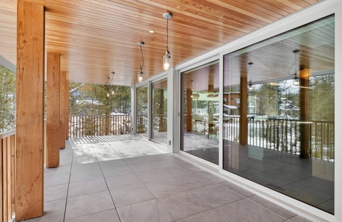 East Kootenay Cabina | Fernie Alpine Resort - Wood Fire - Sauna - Hot Tub - A/C