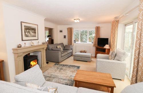 Edern Casa | Fernlea