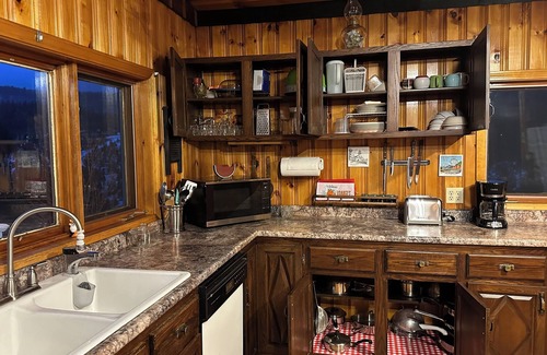 Canaan Cabina | FernRay, a charming lodge located on 154 acre Christmas tree farm with trails