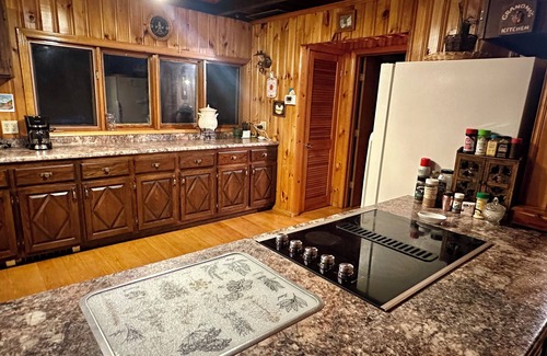 Canaan Cabina | FernRay, a charming lodge located on 154 acre Christmas tree farm with trails