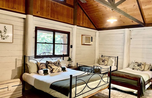 Byfield Hotel | Ferns Hideaway Resort