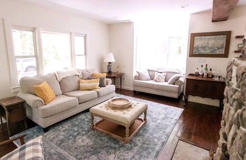 Skytop Cabaña | This cottage is a 3 bedroom(s), 2.5 bathrooms, located in Barrett Township, PA.