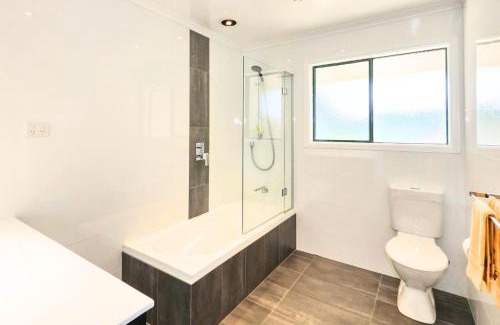 Burnt Pine Casa | Ferny Lane House