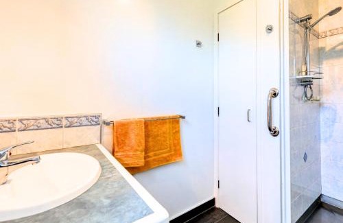 Burnt Pine Casa | Ferny Lane House